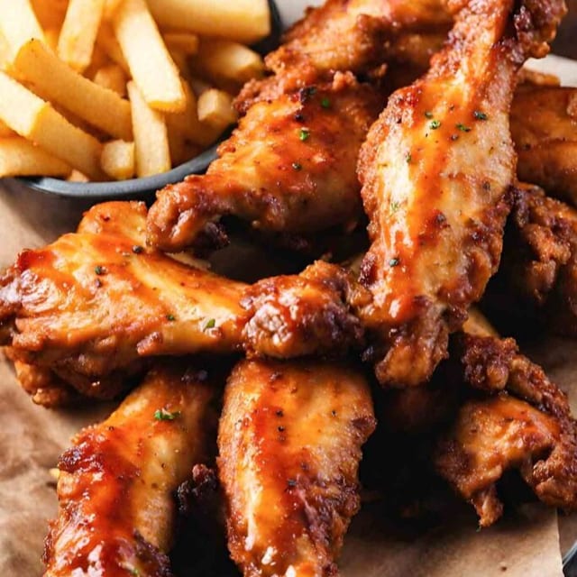 10 Pc Mild Wings Medium Combo.